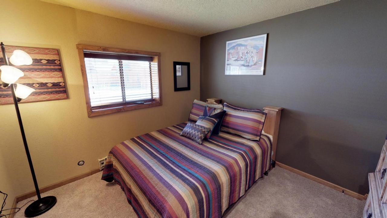 Aspen West 5 Townhouse With High Speed Wifi Apartment Red River Bagian luar foto