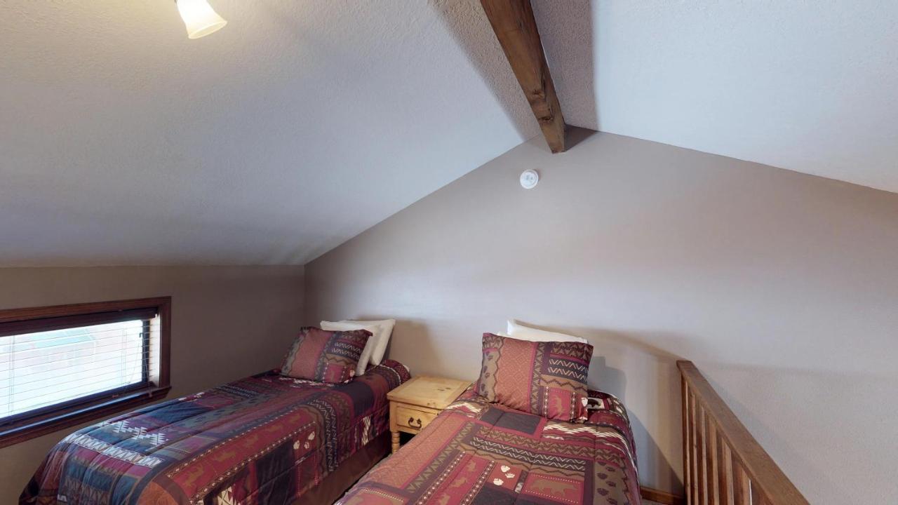 Aspen West 5 Townhouse With High Speed Wifi Apartment Red River Bagian luar foto