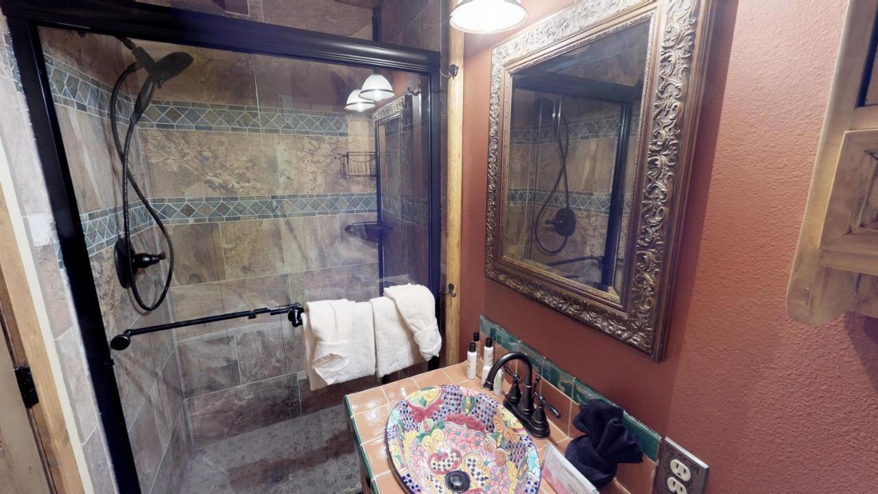 Aspen West 5 Townhouse With High Speed Wifi Apartment Red River Bagian luar foto
