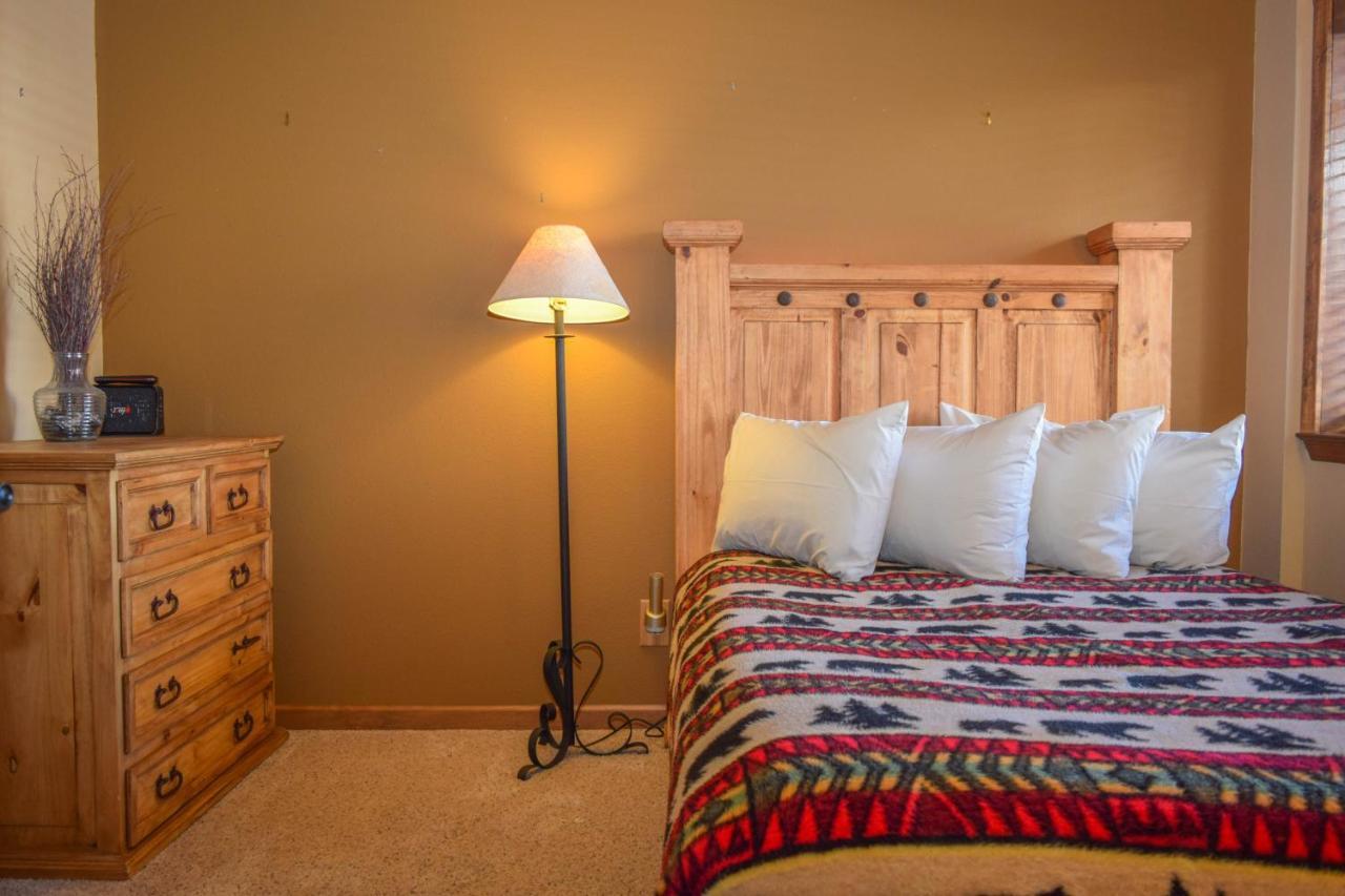 Aspen West 5 Townhouse With High Speed Wifi Apartment Red River Bagian luar foto