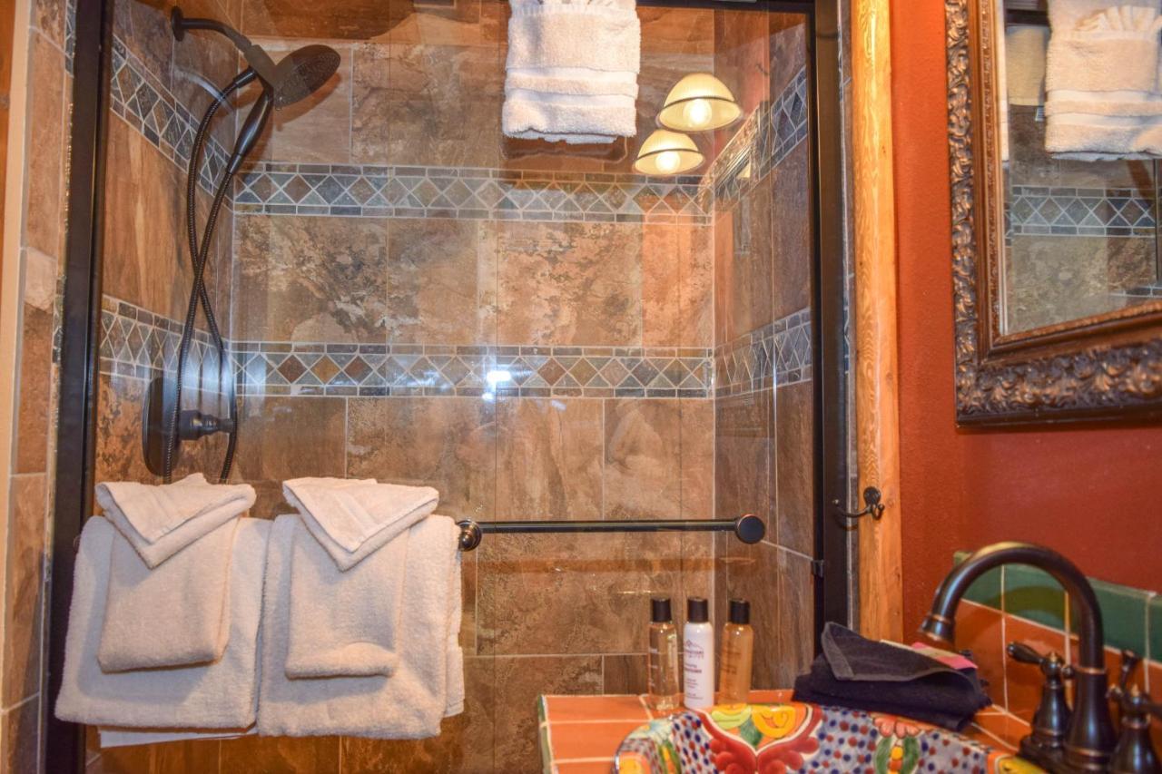 Aspen West 5 Townhouse With High Speed Wifi Apartment Red River Bagian luar foto